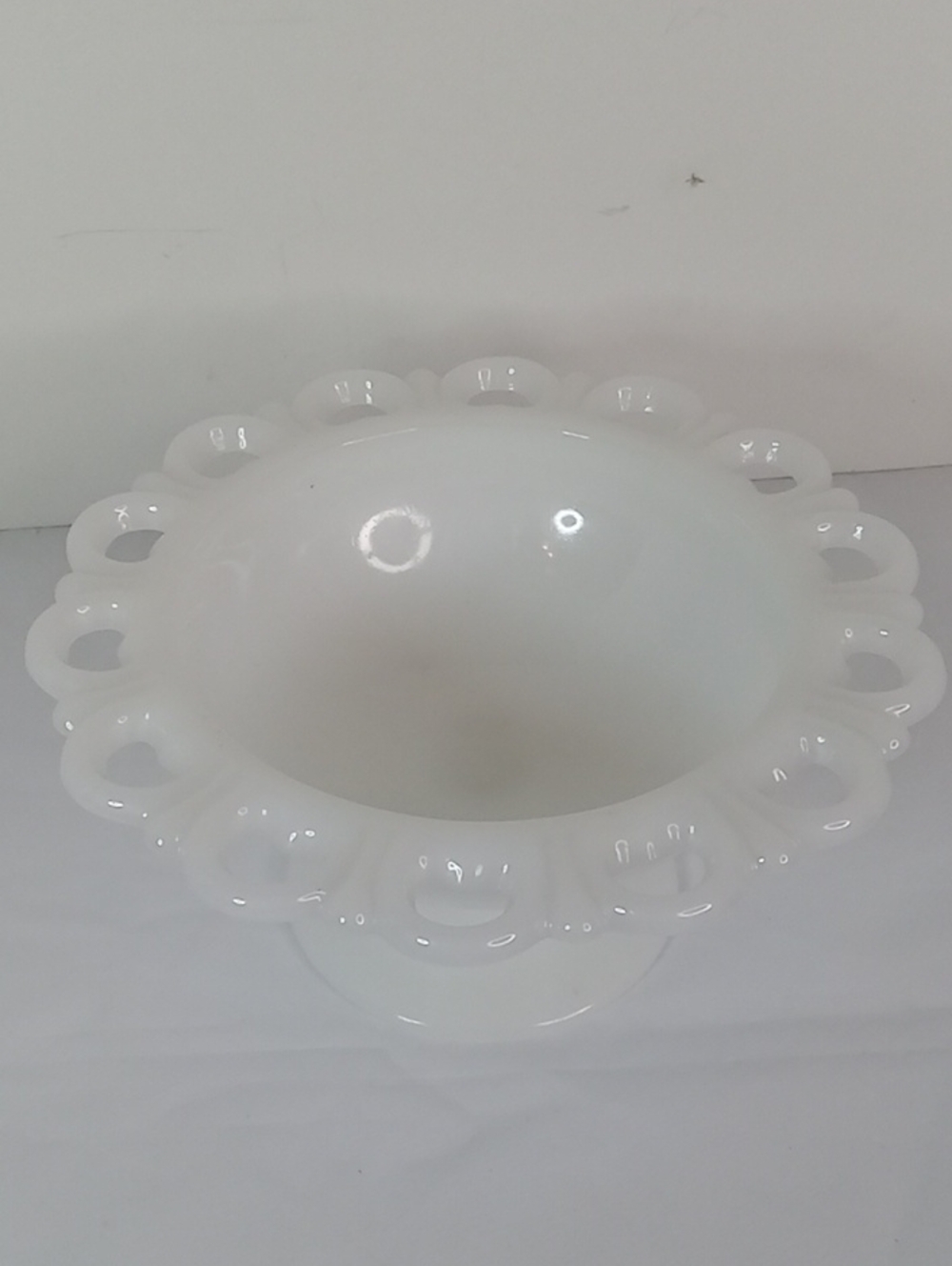 Vintage Anchor Hocking Milk Glass Bowl/Candy Dish with Scalloped Rim - White